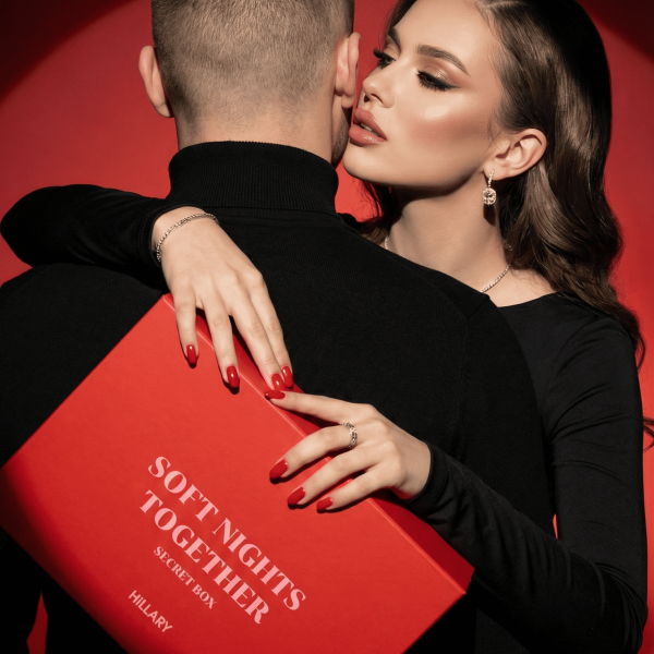 Набор для него и для нее Hillary Lover's Night Secret Box 18+