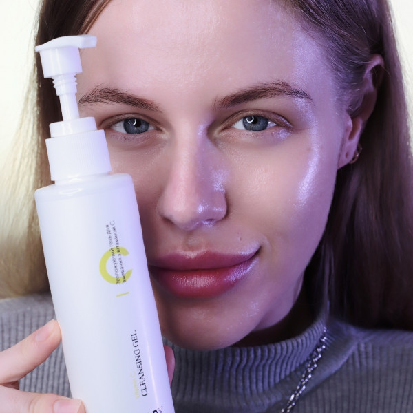 Солнцезащитный крем BB для лица SPF30+ Ivory + Увлажняющий гель для умывания с витамином С