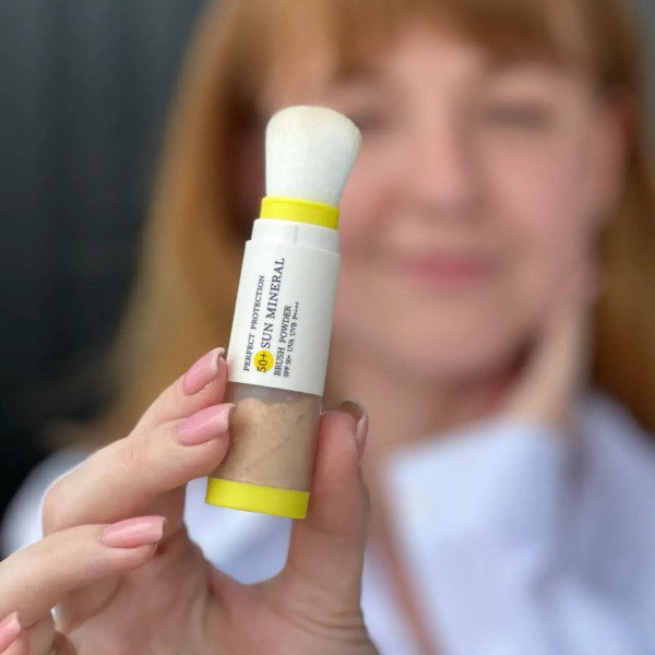 Солнцезащитная минеральная бежевая пудра с SPF 50 + Солнцезащитный крем для лица SPF 50+